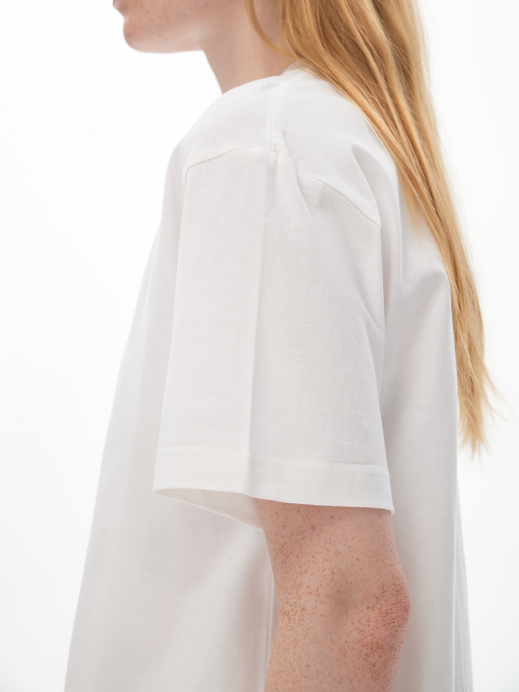 Glimo Playful Standing Cat Tee